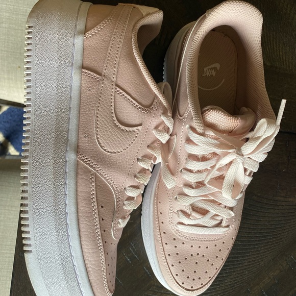 Nike Court Vision Alta platforms sz 10 NWOT light pink - Picture 2 of 5